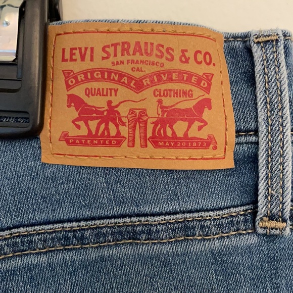 Levi’s skinny slimming jeans - Picture 5 of 5